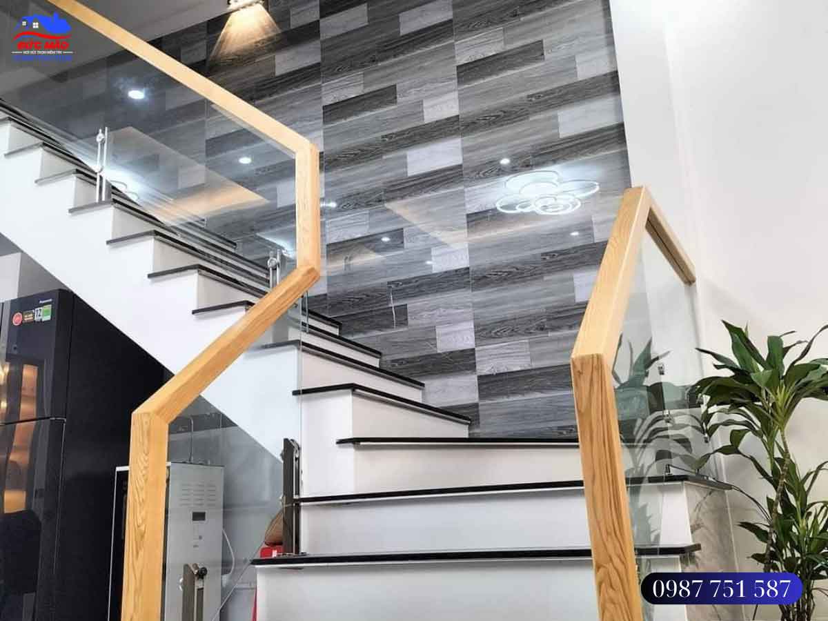 Thi công nhà phố hiện đại có sân thượng đẹp cho gia đình anh Dũng Quận 9